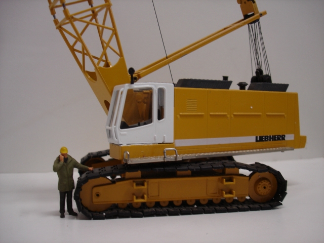 LIEBHERR HS 883